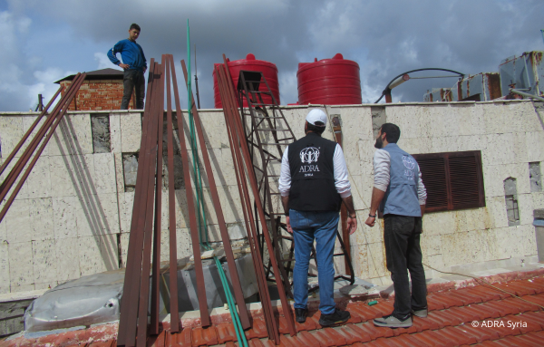 zwei ADRA Mitarbeiter aus Syrien helfen beim Wiederaufbau nach dem schweren Erdbeben