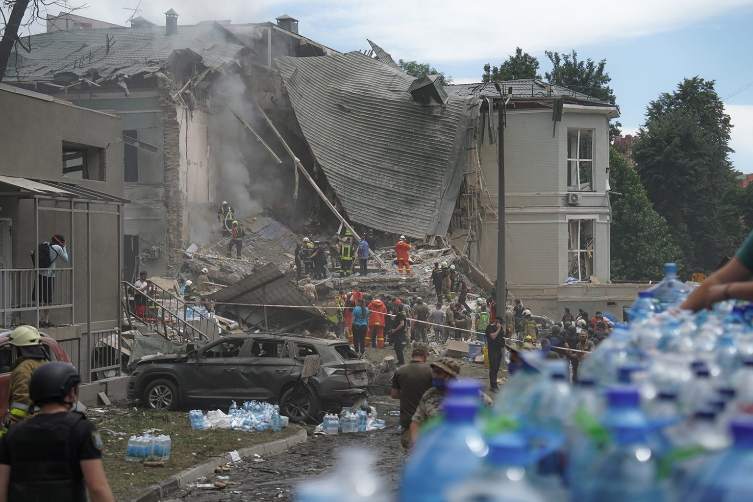 Trümmer des Okhmatdyt-Krankenhauses in Kiew nach einem verheerenden Raketenangriff. (Foto: ADRA Ukraine)