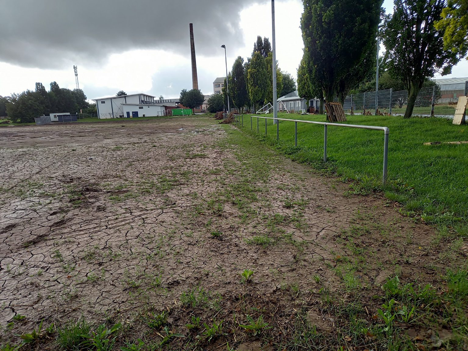 Nach dem Abfließen der Wassermassen offenbart sich das Ausmaß der Zerstörung. (Foto: RSV Arloff-Kirspenich e.V.)