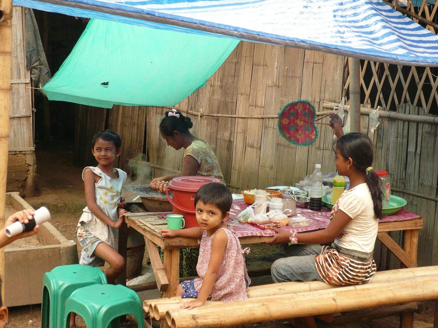 Vor allem Mädchen aus staatenlosen Familien, aus benachteiligten ethnischen Minderheiten und aus armen ländlichen Gebieten sind von Zwangsarbeit und Menschenhandel betroffen. (Foto: ADRA Thailand)