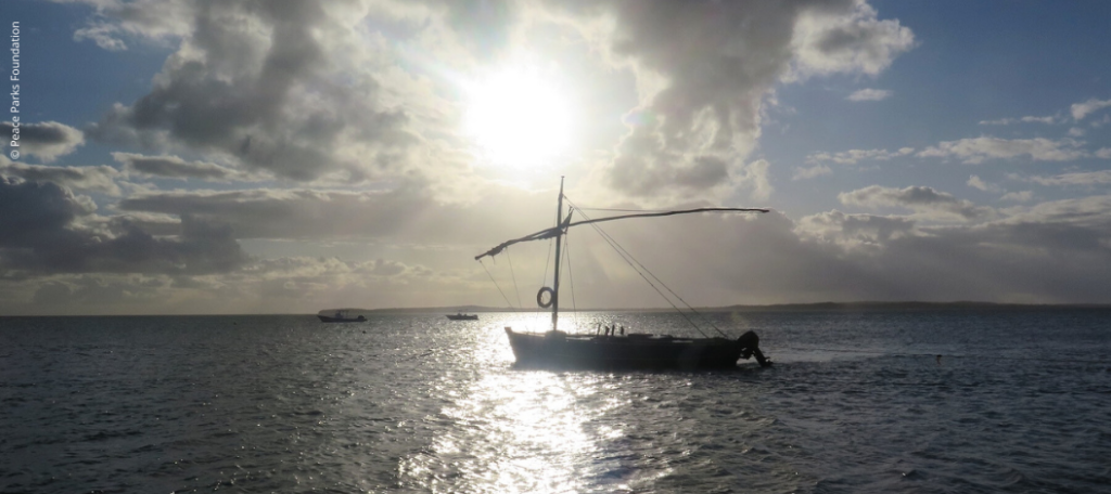 Ein typisches Fischerboot, mit dem in der Region Fischfang betrieben wird. (Foto: Peace Parks Foundation)