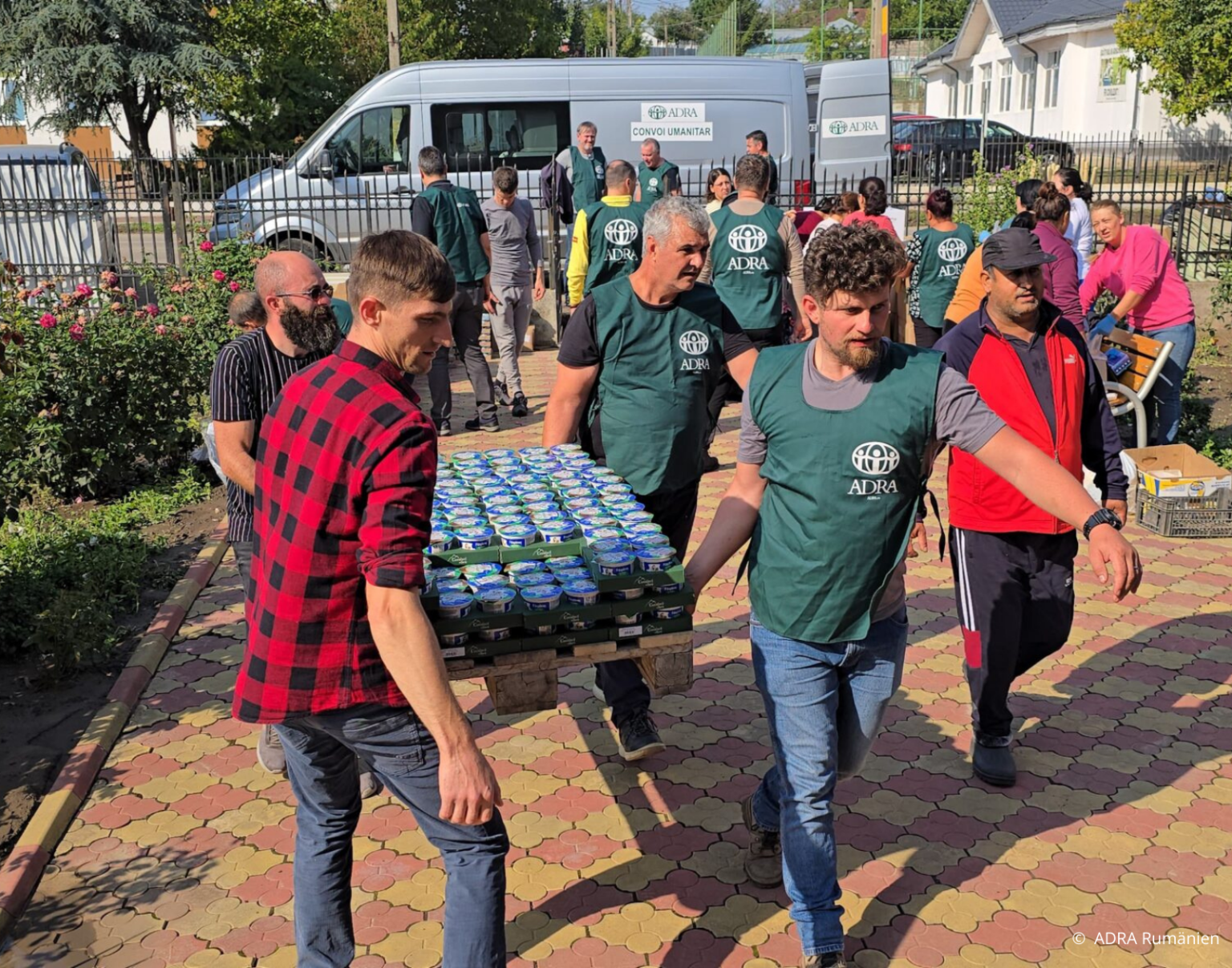 Anlieferung und Verteilung von Hilfsgütern. FOTO ADRA Rumänien