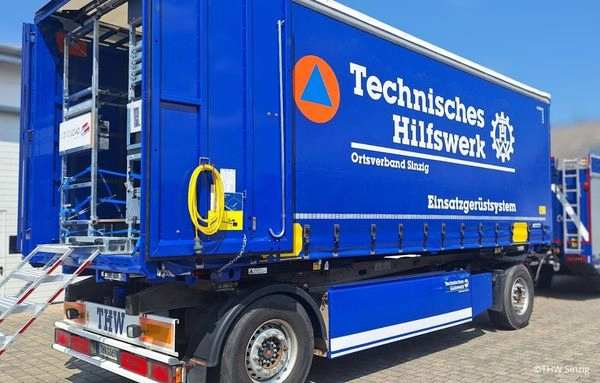 Wechselbrücke des Technischen Hilfswerks (THW) Sinzig als mobiles Einsatzgerätesystem für den Wiederaufbau und Katastropheneinsätze