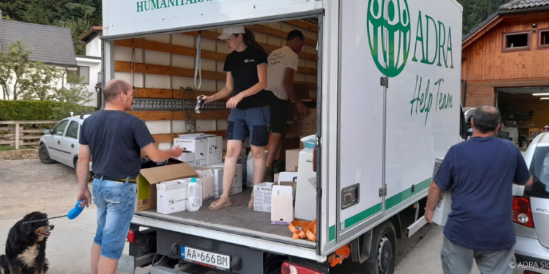 ADRA-LKW erreicht Slowenien mit Hilfsgütern für den Wiederaufbau: Ein Symbol der Hoffnung und Unterstützung in der Nachklang von Naturkatastrophen.